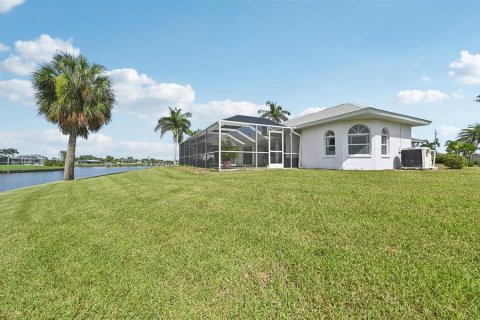 Casa en venta en Port Charlotte, Florida, 3 dormitorios, 240.15 m2 № 1827021 - foto 23