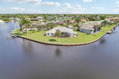 Casa en venta en Port Charlotte, Florida, 3 dormitorios, 240.15 m2 № 1827021 - foto 27