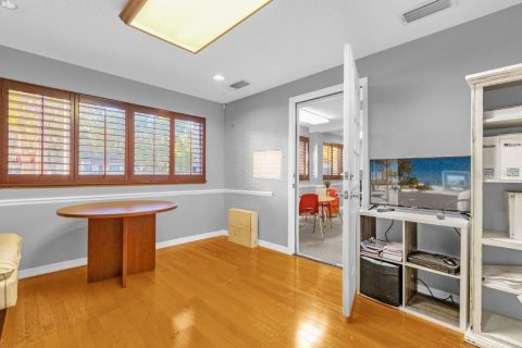 Propiedad comercial en venta en Sanford, Florida, 189.24 m2 № 1540816 - foto 18