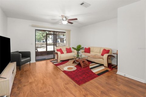 Copropriété à vendre à Gainesville, Floride: 2 chambres, 101.08 m2 № 2205143 - photo 3