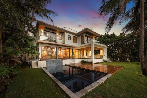 Casa en venta en Lantana, Florida, 5 dormitorios, 604.89 m2 № 2190216 - foto 3