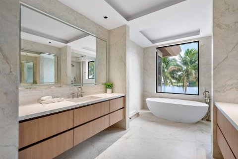 Casa en venta en Lantana, Florida, 5 dormitorios, 604.89 m2 № 2190216 - foto 19