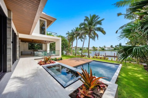 Villa ou maison à Lantana, Floride 5 chambres, 604.89 m2 № 2190216