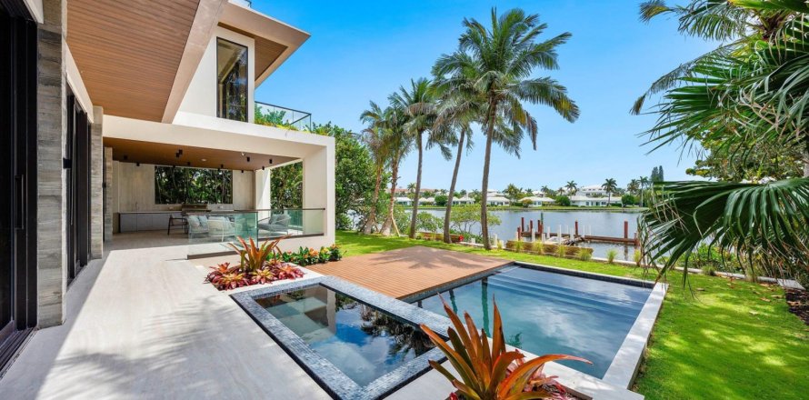 Casa en Lantana, Florida 5 dormitorios, 604.89 m2 № 2190216