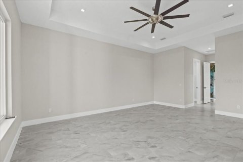 House in Orlando, Florida 4 bedrooms, 260.96 sq.m. № 1632262 - photo 18
