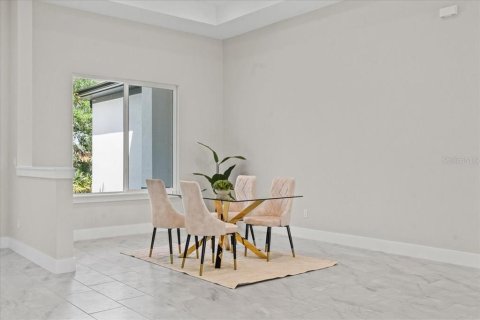 House in Orlando, Florida 4 bedrooms, 260.96 sq.m. № 1632262 - photo 16
