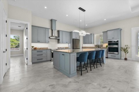 House in Orlando, Florida 4 bedrooms, 260.96 sq.m. № 1632262 - photo 10