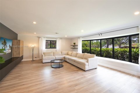 Casa en venta en Fort Lauderdale, Florida, 3 dormitorios, 189.52 m2 № 1728280 - foto 8