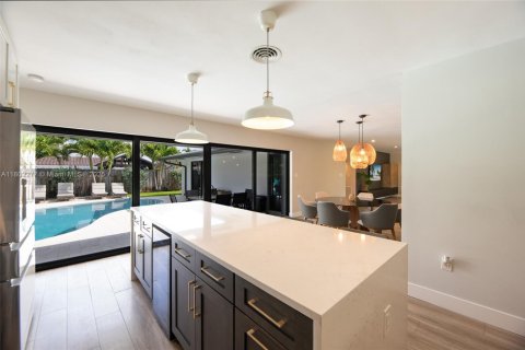 Casa en venta en Fort Lauderdale, Florida, 3 dormitorios, 189.52 m2 № 1728280 - foto 15