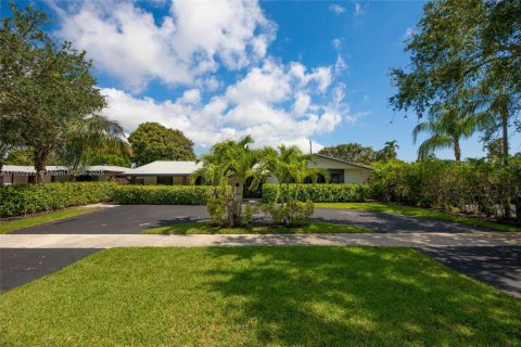 Casa en venta en Fort Lauderdale, Florida, 3 dormitorios, 189.52 m2 № 1728280 - foto 1