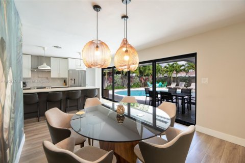 Casa en venta en Fort Lauderdale, Florida, 3 dormitorios, 189.52 m2 № 1728280 - foto 12