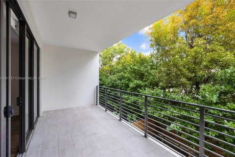 Villa ou maison à louer à Miami, Floride: 2 chambres, 147.99 m2 № 1952259 - photo 24