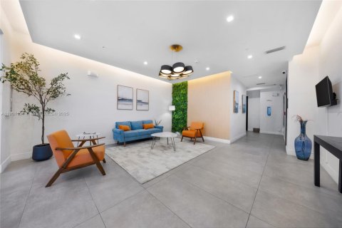 Villa ou maison à louer à Miami, Floride: 2 chambres, 147.99 m2 № 1952259 - photo 6