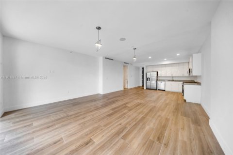 Villa ou maison à louer à Miami, Floride: 2 chambres, 147.99 m2 № 1952259 - photo 20