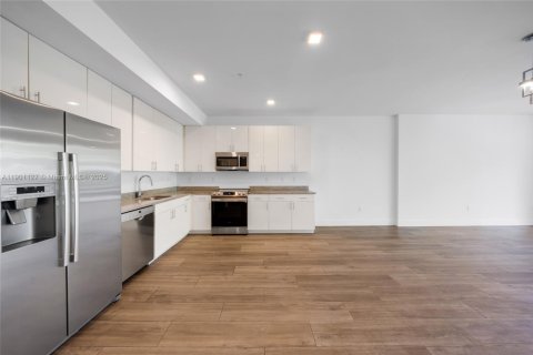 Villa ou maison à louer à Miami, Floride: 2 chambres, 147.99 m2 № 1952259 - photo 12