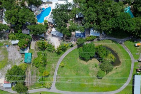 Commercial property in Dania Beach, Florida № 2428357 - photo 3
