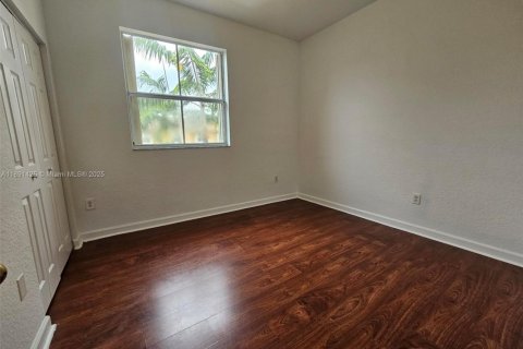 Touwnhouse à louer à Homestead, Floride: 3 chambres, 135.27 m2 № 1946190 - photo 15