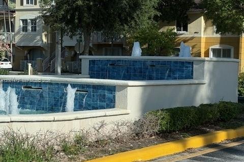 Townhouse in Miami, Florida 3 bedrooms, 145.48 sq.m. № 2067802 - photo 5