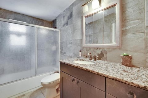 Villa ou maison à vendre à Largo, Floride: 2 chambres, 99.87 m2 № 1786013 - photo 23