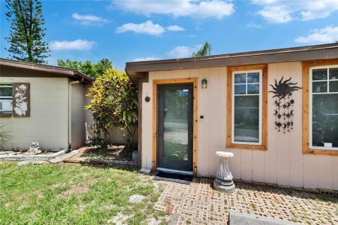 Villa ou maison à vendre à Largo, Floride: 2 chambres, 99.87 m2 № 1786013 - photo 4