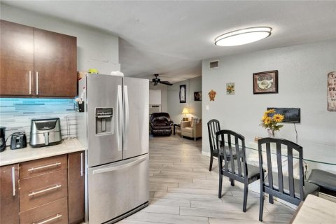 Villa ou maison à vendre à Largo, Floride: 2 chambres, 99.87 m2 № 1786013 - photo 14