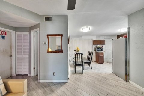 Villa ou maison à vendre à Largo, Floride: 2 chambres, 99.87 m2 № 1786013 - photo 12
