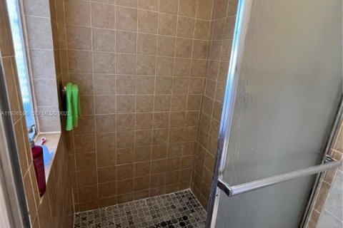 Villa ou maison à louer à Coral Springs, Floride: 4 chambres, 174.01 m2 № 1986454 - photo 15