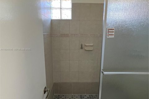 Villa ou maison à louer à Coral Springs, Floride: 4 chambres, 174.01 m2 № 1986454 - photo 21