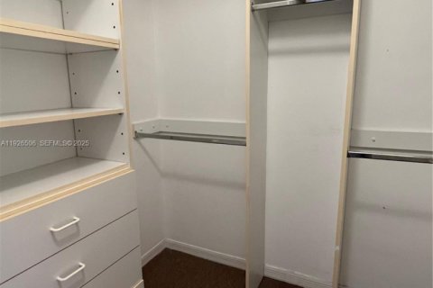 Villa ou maison à louer à Coral Springs, Floride: 4 chambres, 174.01 m2 № 1986454 - photo 5