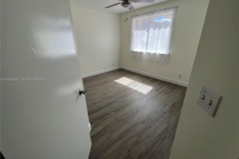 Villa ou maison à louer à Coral Springs, Floride: 4 chambres, 174.01 m2 № 1986454 - photo 17