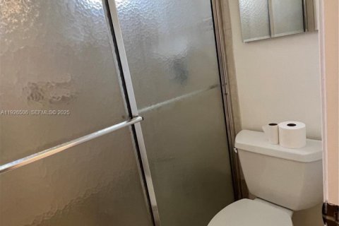 Villa ou maison à louer à Coral Springs, Floride: 4 chambres, 174.01 m2 № 1986454 - photo 13