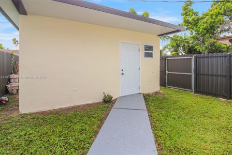 Casa en venta en Miami, Florida, 4 dormitorios, 139.91 m2 № 1953519 - foto 26