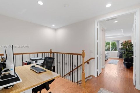 Купить виллу или дом в Уэст-Палм-Бич, Флорида 4 комнаты, 211.63м2, № 1982971 - фото 20