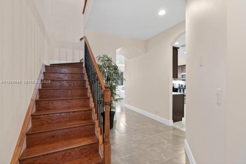 Купить виллу или дом в Уэст-Палм-Бич, Флорида 4 комнаты, 211.63м2, № 1982971 - фото 18