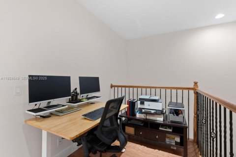 Купить виллу или дом в Уэст-Палм-Бич, Флорида 4 комнаты, 211.63м2, № 1982971 - фото 19