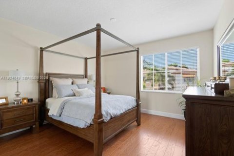 Купить виллу или дом в Уэст-Палм-Бич, Флорида 4 комнаты, 211.63м2, № 1982971 - фото 27