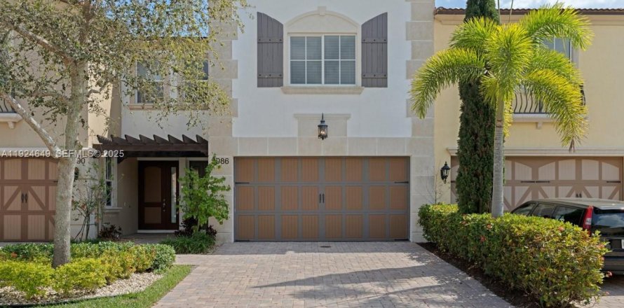 Дом в Уэст-Палм-Бич, Флорида 4 комнаты, 211.63м2 № 1982971