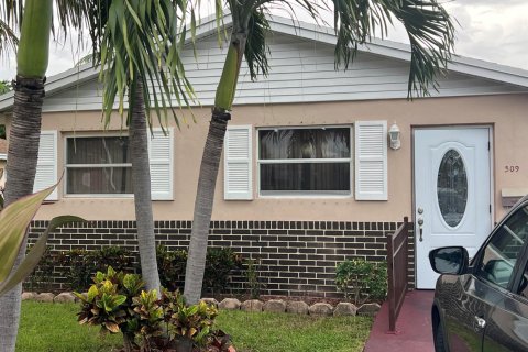 House in Delray Beach, Florida 3 bedrooms, 98.1 sq.m. № 2390221 - photo 3