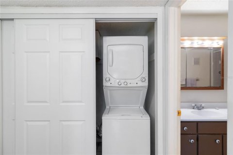 Condo in Altamonte Springs, Florida, 3 bedrooms  № 1745492 - photo 13