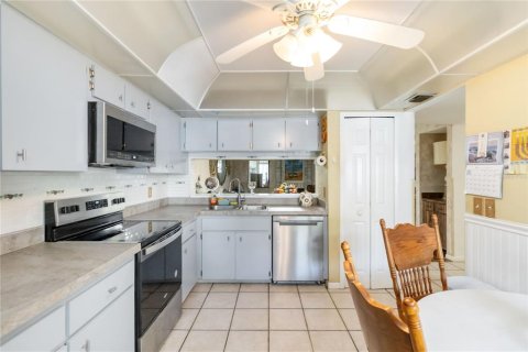 Condo in Altamonte Springs, Florida, 3 bedrooms  № 1745492 - photo 12