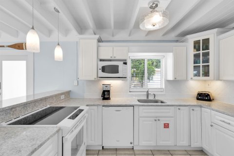 Villa ou maison à vendre à Marathon, Floride: 2 chambres, 83.61 m2 № 2082250 - photo 5