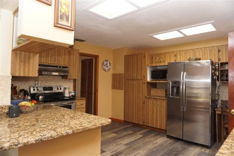 House in Dunnellon, Florida 3 bedrooms, 218.51 sq.m. № 1582557 - photo 21