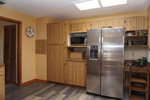 House in Dunnellon, Florida 3 bedrooms, 218.51 sq.m. № 1582557 - photo 19