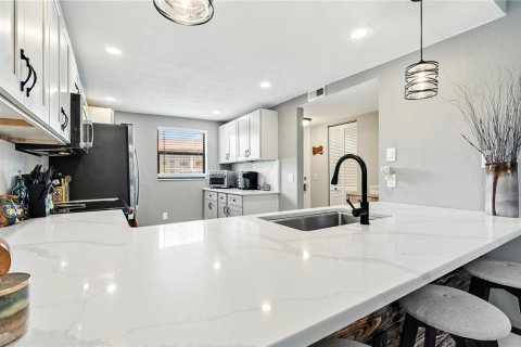 Condo in Punta Gorda, Florida, 2 bedrooms  № 1873346 - photo 13
