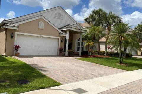 Villa ou maison à vendre à Royal Palm Beach, Floride: 3 chambres, 167.41 m2 № 2411839 - photo 3