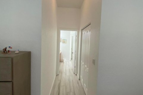 Villa ou maison à vendre à Royal Palm Beach, Floride: 3 chambres, 167.41 m2 № 2411839 - photo 24