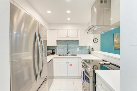 Condominio en venta en Sarasota, Florida, 2 dormitorios, 102.29 m2 № 2211542 - foto 13