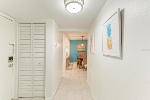 Condominio en venta en Sarasota, Florida, 2 dormitorios, 102.29 m2 № 2211542 - foto 19