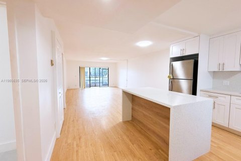 Снять в аренду кондоминиум в Форт-Лодердейл, Флорида 2 спальни, 116.69м2, № 2023486 - фото 4