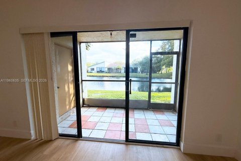 Снять в аренду кондоминиум в Форт-Лодердейл, Флорида 2 спальни, 116.69м2, № 2023486 - фото 12